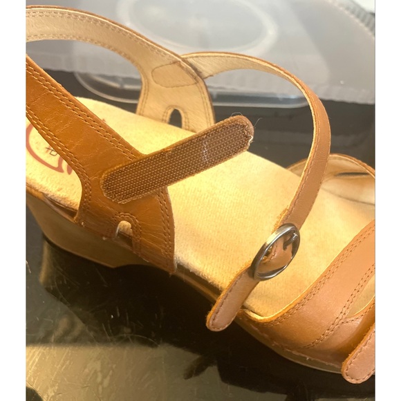 Dansko Footwear Women Leather Sandals Platform  Open Toe EU Size 38 Camel - Picture 7 of 12